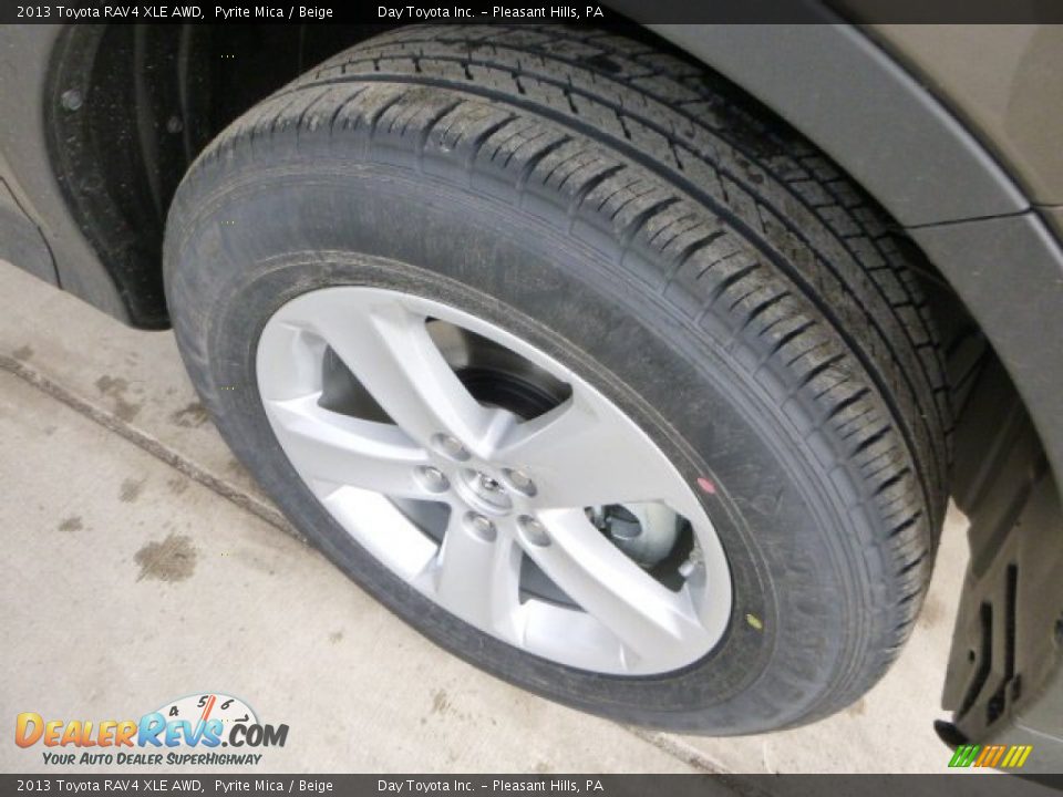 2013 Toyota RAV4 XLE AWD Pyrite Mica / Beige Photo #8