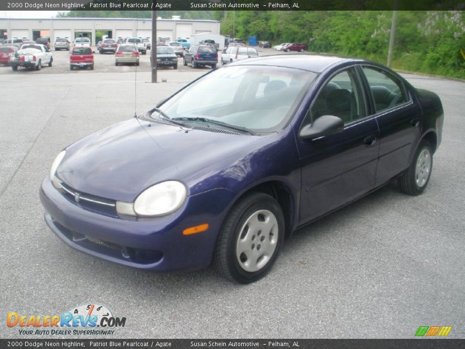 Front 3/4 View of 2000 Dodge Neon Highline Photo #12