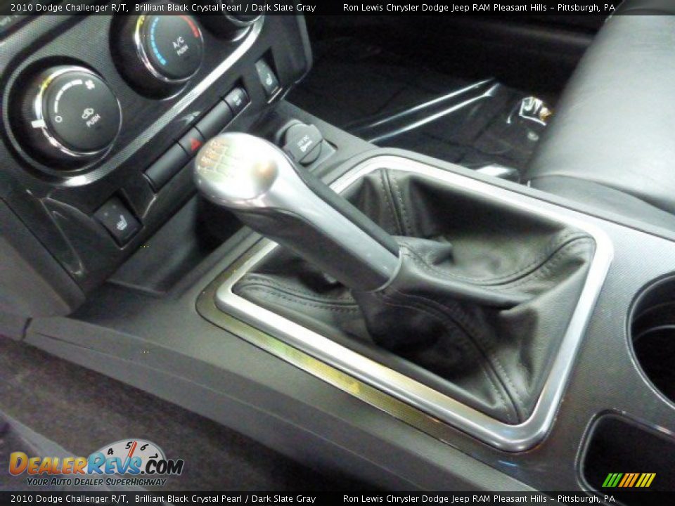 2010 Dodge Challenger R/T Shifter Photo #15