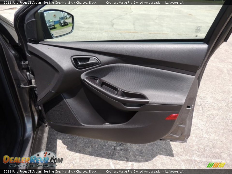 2012 Ford Focus SE Sedan Sterling Grey Metallic / Charcoal Black Photo #7