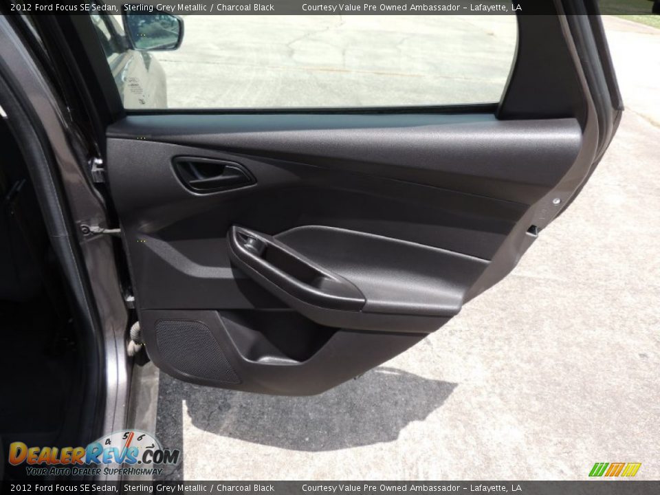 2012 Ford Focus SE Sedan Sterling Grey Metallic / Charcoal Black Photo #9
