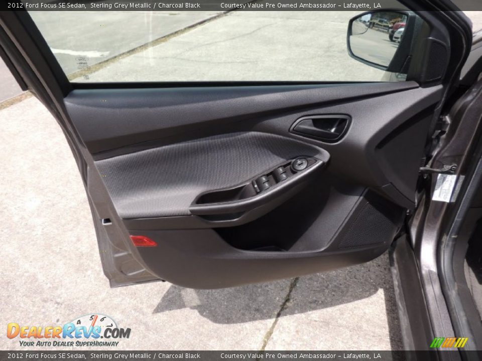 2012 Ford Focus SE Sedan Sterling Grey Metallic / Charcoal Black Photo #13