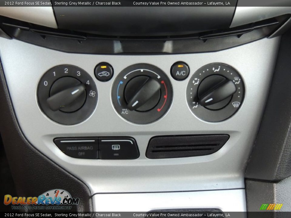2012 Ford Focus SE Sedan Sterling Grey Metallic / Charcoal Black Photo #19