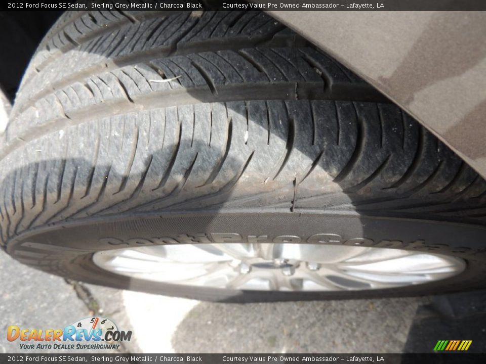 2012 Ford Focus SE Sedan Sterling Grey Metallic / Charcoal Black Photo #24