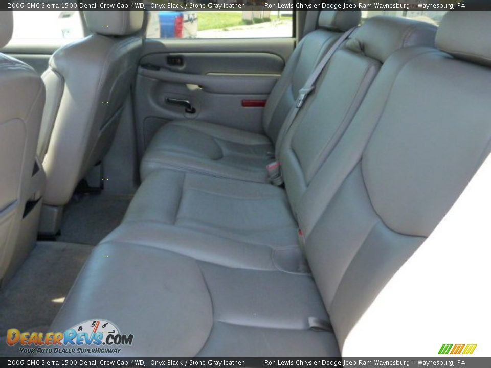 2006 GMC Sierra 1500 Denali Crew Cab 4WD Onyx Black / Stone Gray leather Photo #11