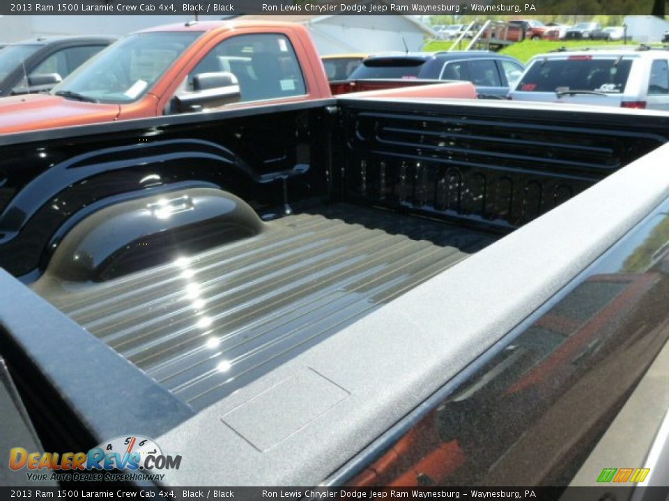 2013 Ram 1500 Laramie Crew Cab 4x4 Black / Black Photo #11