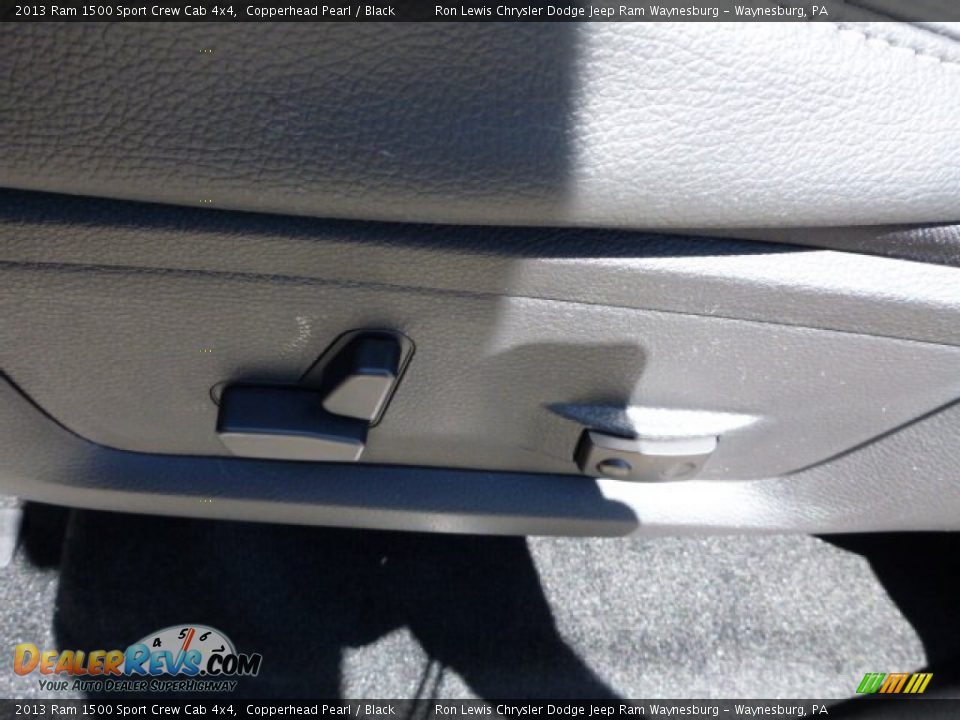 2013 Ram 1500 Sport Crew Cab 4x4 Copperhead Pearl / Black Photo #16