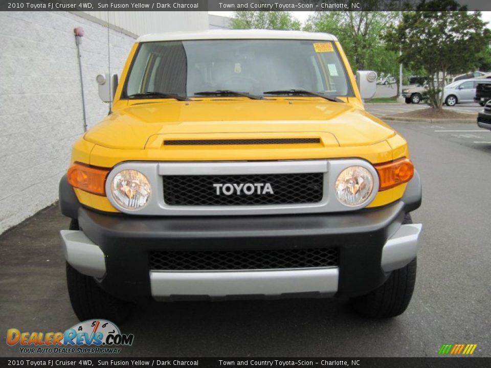 2010 Toyota FJ Cruiser 4WD Sun Fusion Yellow / Dark Charcoal Photo #8