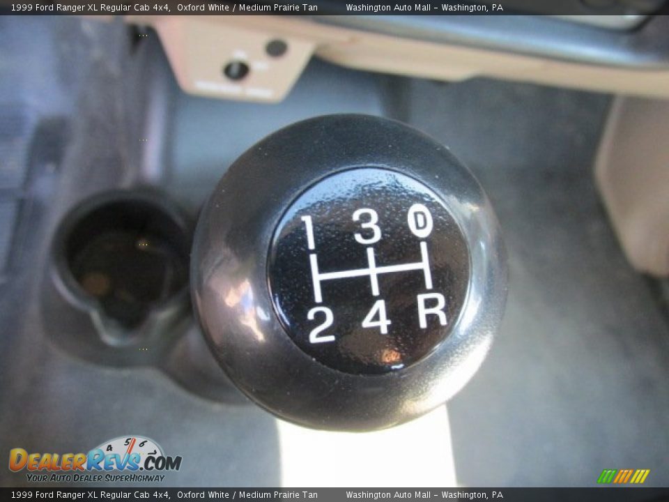 1999 Ford Ranger XL Regular Cab 4x4 Shifter Photo #15