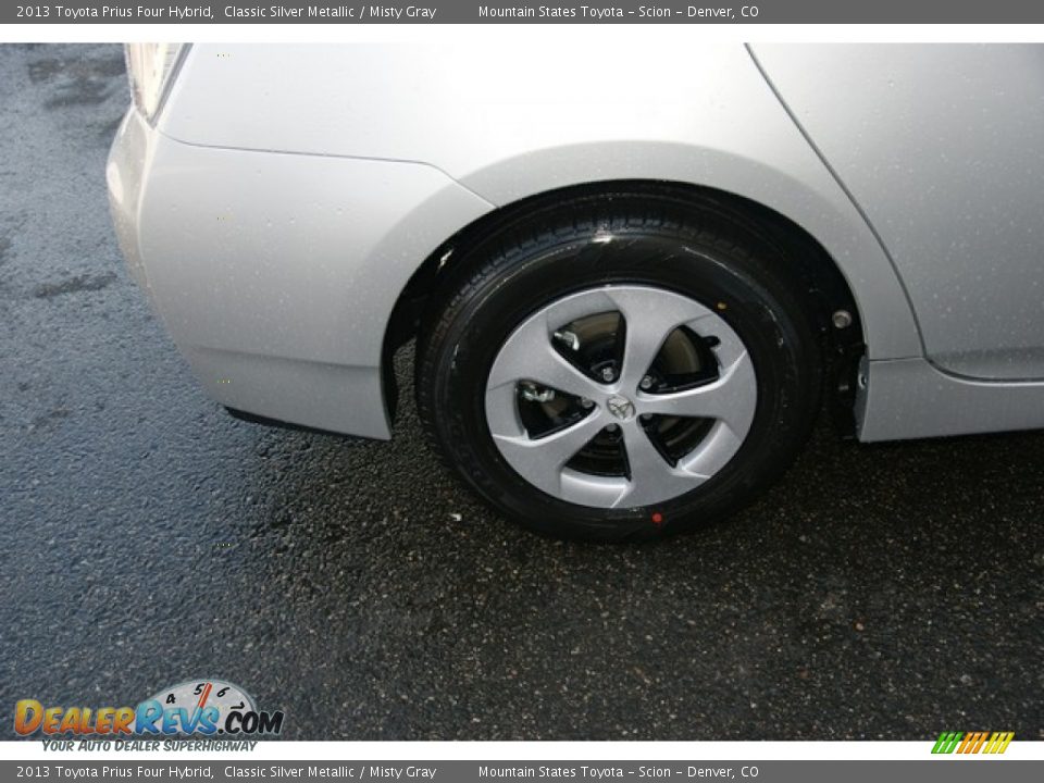 2013 Toyota Prius Four Hybrid Classic Silver Metallic / Misty Gray Photo #9