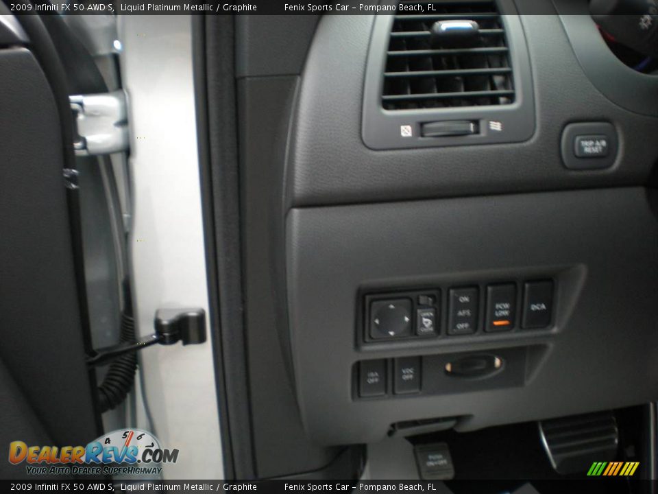 2009 Infiniti FX 50 AWD S Liquid Platinum Metallic / Graphite Photo #25