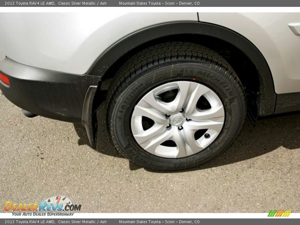 2013 Toyota RAV4 LE AWD Classic Silver Metallic / Ash Photo #9