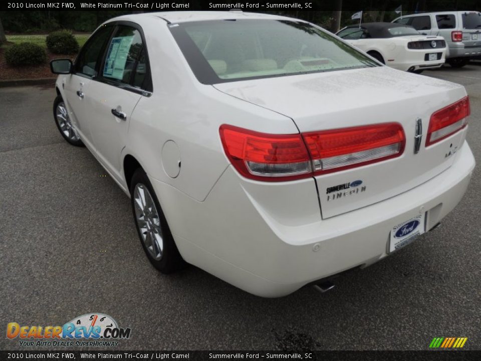 2010 Lincoln MKZ FWD White Platinum Tri-Coat / Light Camel Photo #17