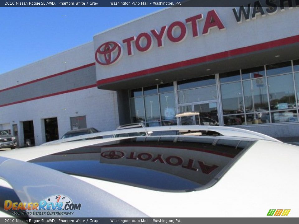 2010 Nissan Rogue SL AWD Phantom White / Gray Photo #3