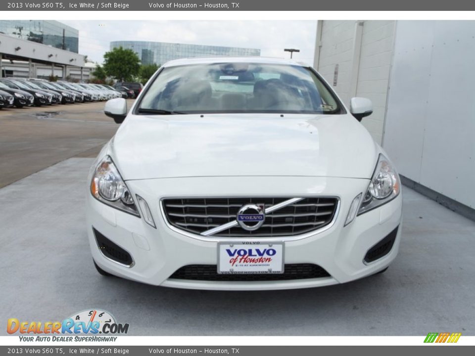 2013 Volvo S60 T5 Ice White / Soft Beige Photo #2
