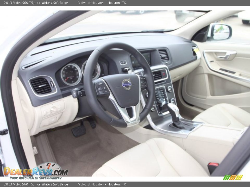 Dashboard of 2013 Volvo S60 T5 Photo #12