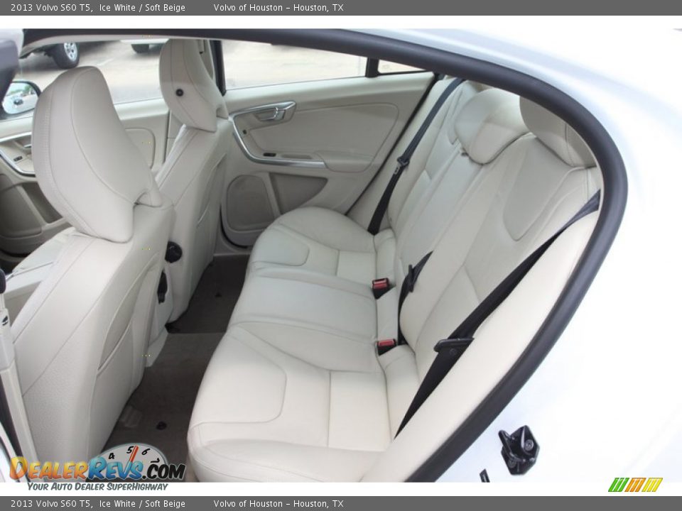 Rear Seat of 2013 Volvo S60 T5 Photo #15