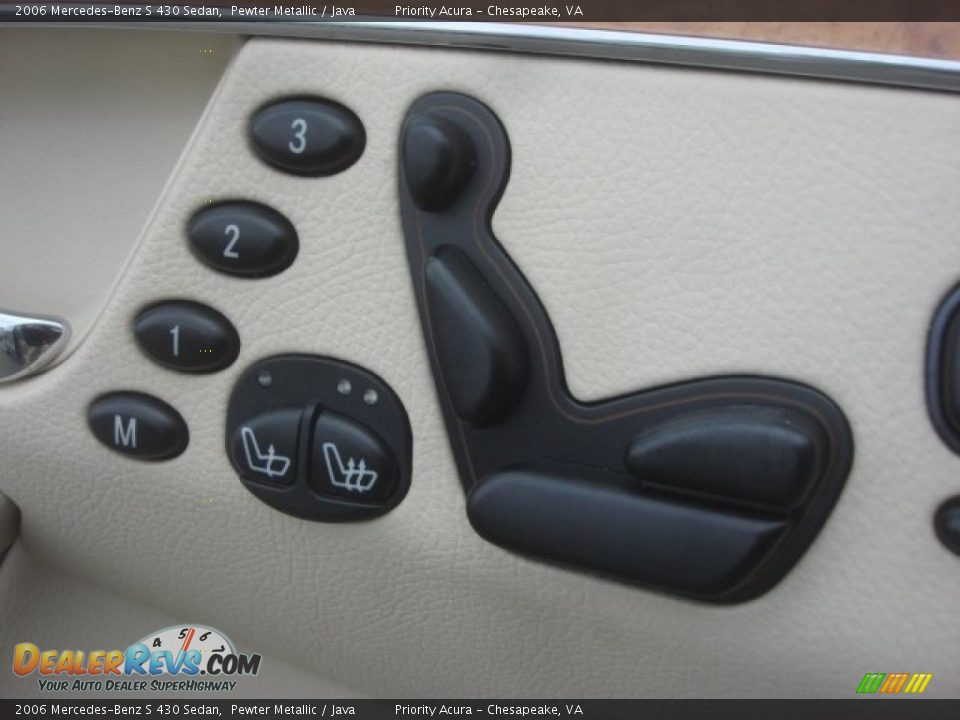 Controls of 2006 Mercedes-Benz S 430 Sedan Photo #21