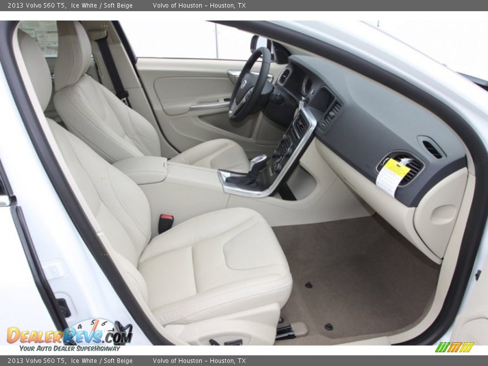 2013 Volvo S60 T5 Ice White / Soft Beige Photo #22