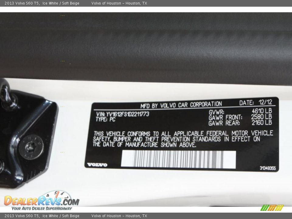 2013 Volvo S60 T5 Ice White / Soft Beige Photo #29
