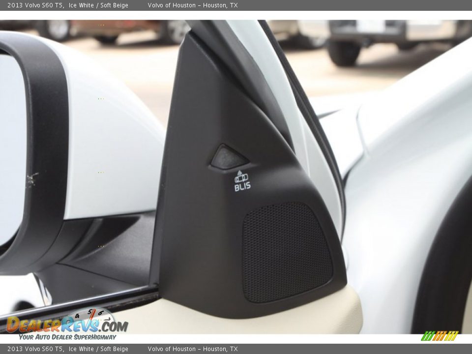 2013 Volvo S60 T5 Ice White / Soft Beige Photo #13
