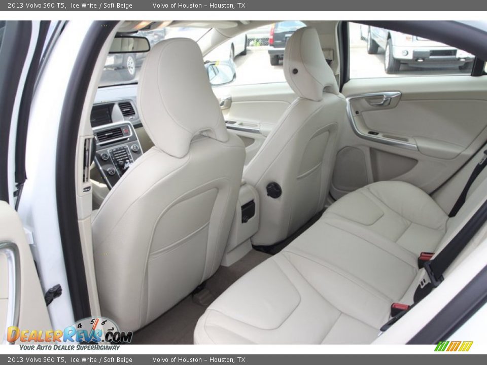 2013 Volvo S60 T5 Ice White / Soft Beige Photo #15