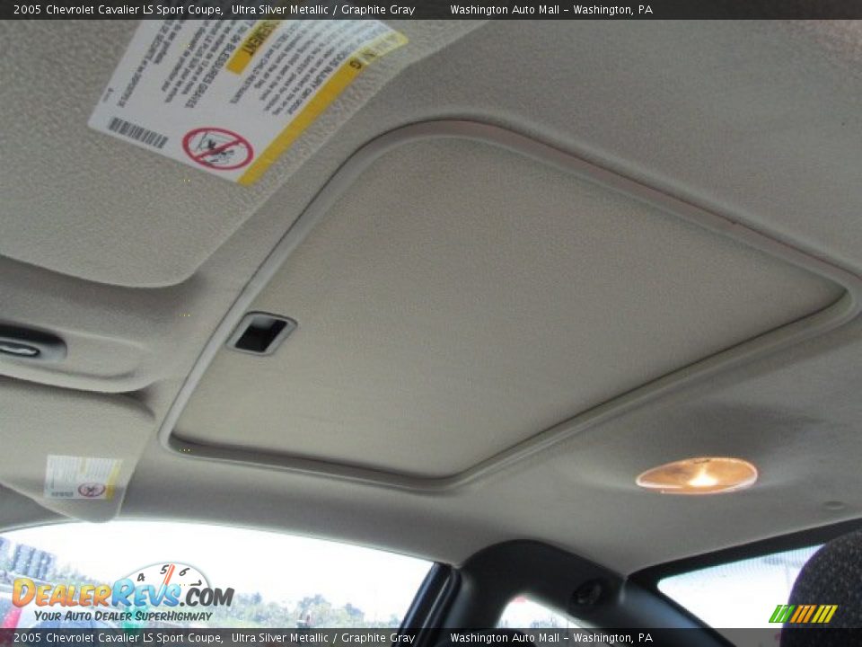 2005 Chevrolet Cavalier LS Sport Coupe Ultra Silver Metallic / Graphite Gray Photo #12