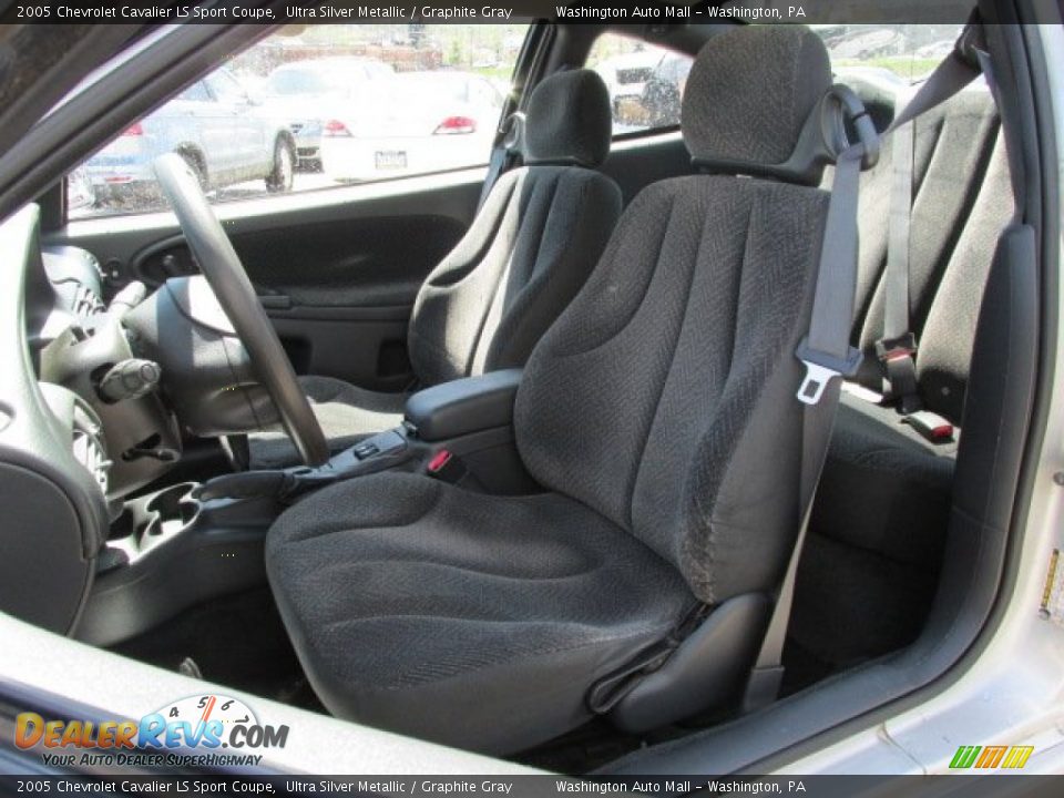 2005 Chevrolet Cavalier LS Sport Coupe Ultra Silver Metallic / Graphite Gray Photo #14