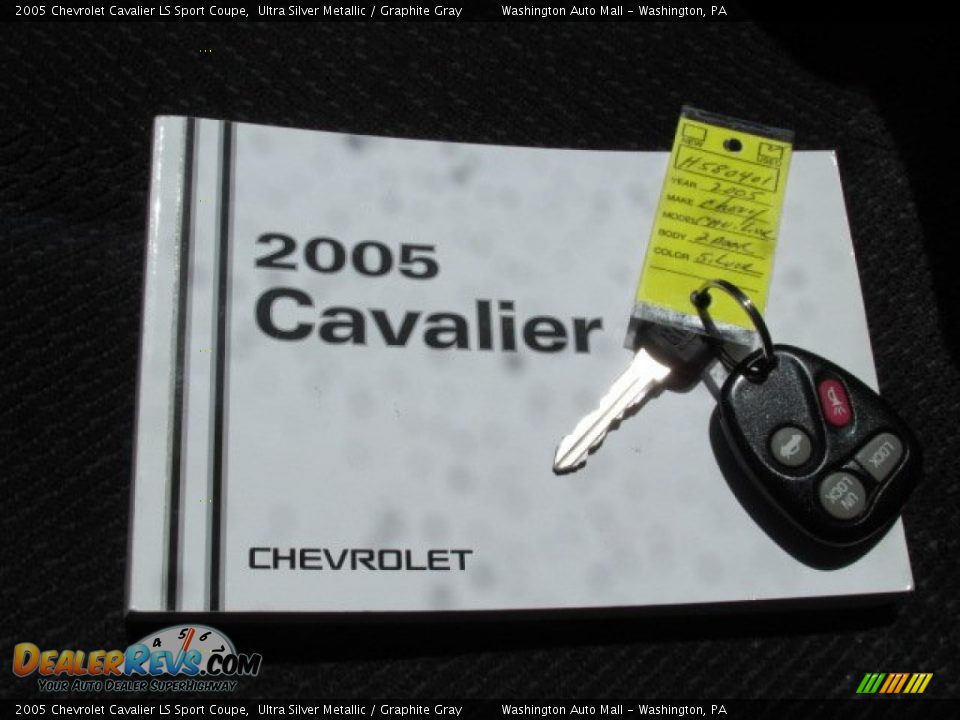 2005 Chevrolet Cavalier LS Sport Coupe Ultra Silver Metallic / Graphite Gray Photo #18