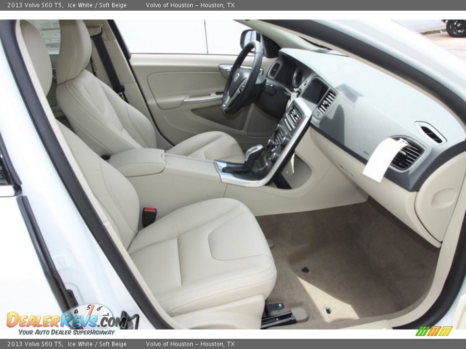 2013 Volvo S60 T5 Ice White / Soft Beige Photo #23