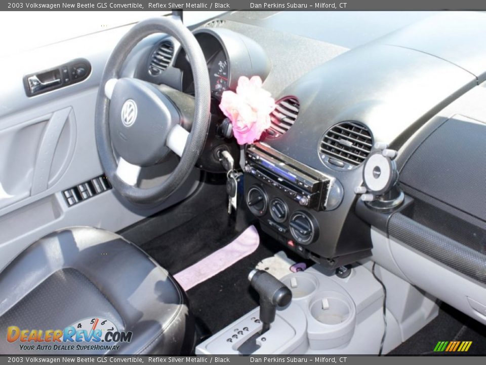 2003 Volkswagen New Beetle GLS Convertible Reflex Silver Metallic / Black Photo #15