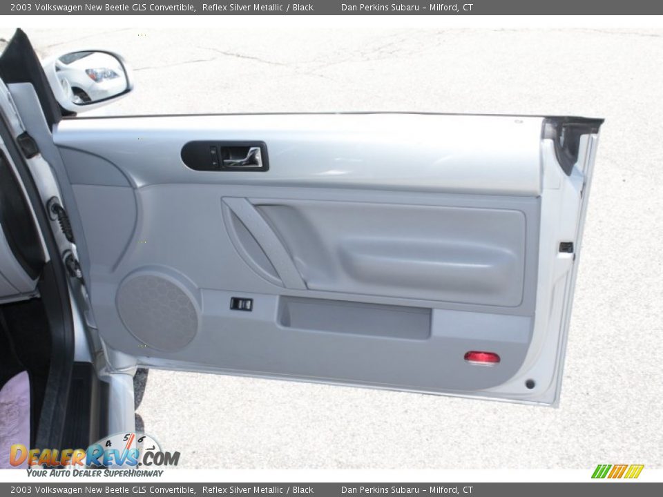 2003 Volkswagen New Beetle GLS Convertible Reflex Silver Metallic / Black Photo #17