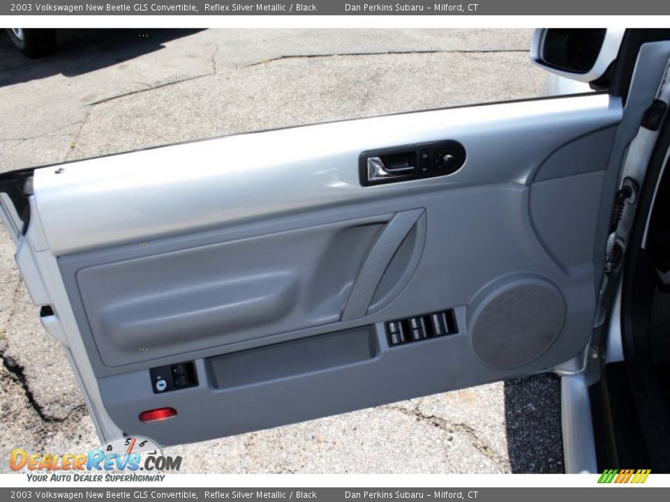 2003 Volkswagen New Beetle GLS Convertible Reflex Silver Metallic / Black Photo #18