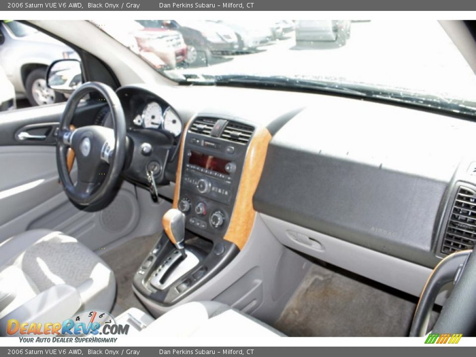 2006 Saturn VUE V6 AWD Black Onyx / Gray Photo #9