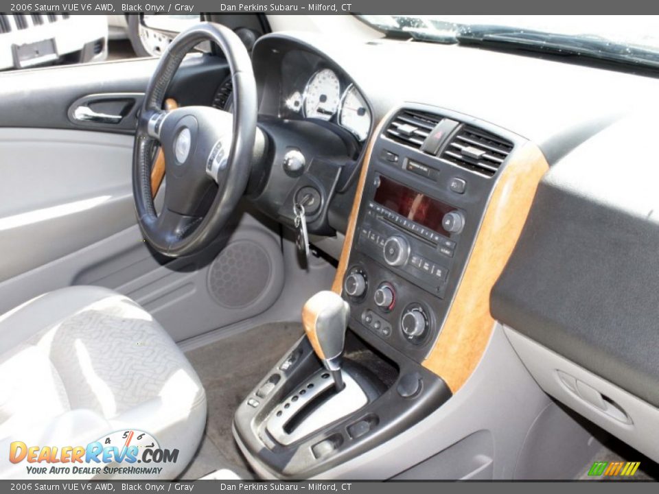 2006 Saturn VUE V6 AWD Black Onyx / Gray Photo #12