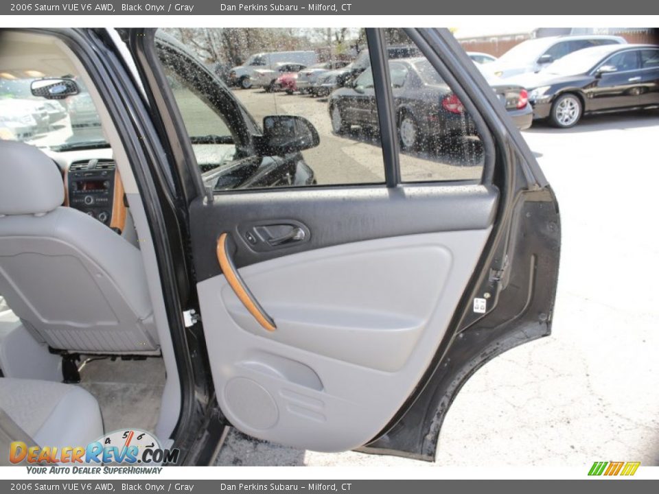 2006 Saturn VUE V6 AWD Black Onyx / Gray Photo #20