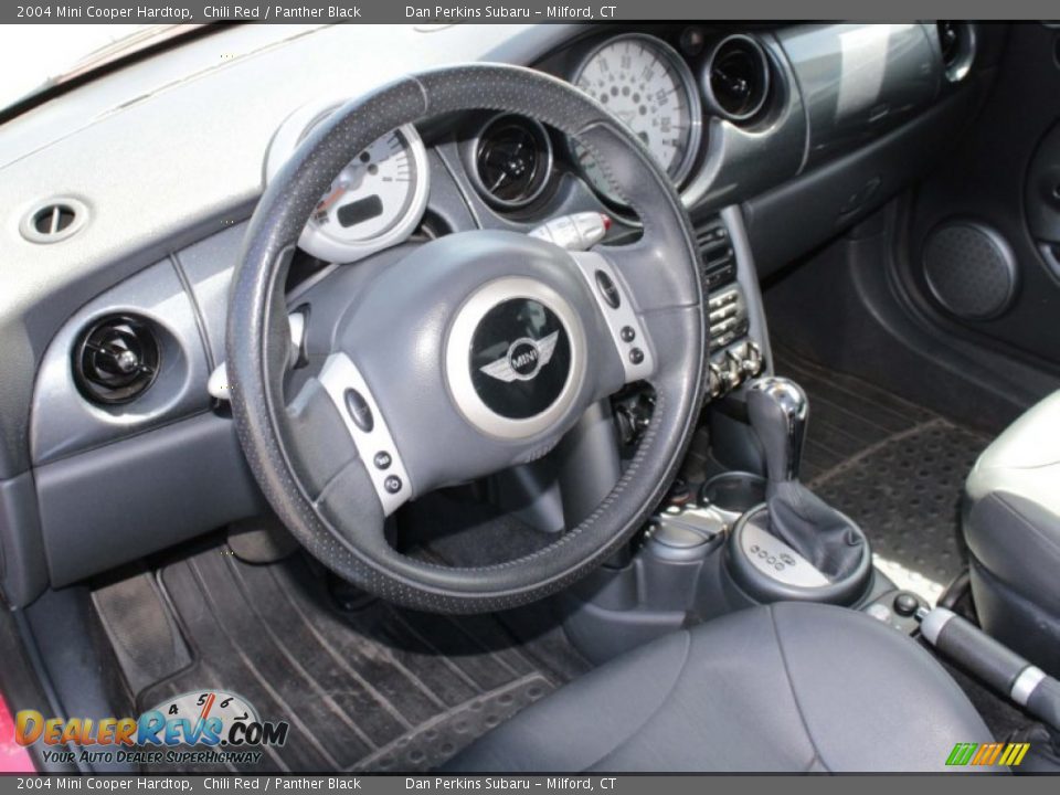 2004 Mini Cooper Hardtop Chili Red / Panther Black Photo #7