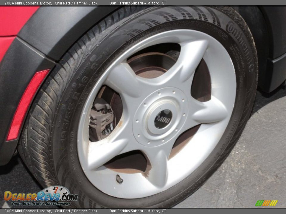 2004 Mini Cooper Hardtop Chili Red / Panther Black Photo #17