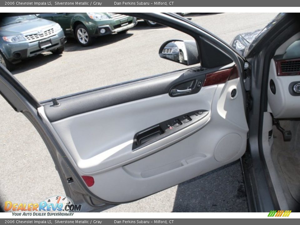 2006 Chevrolet Impala LS Silverstone Metallic / Gray Photo #18