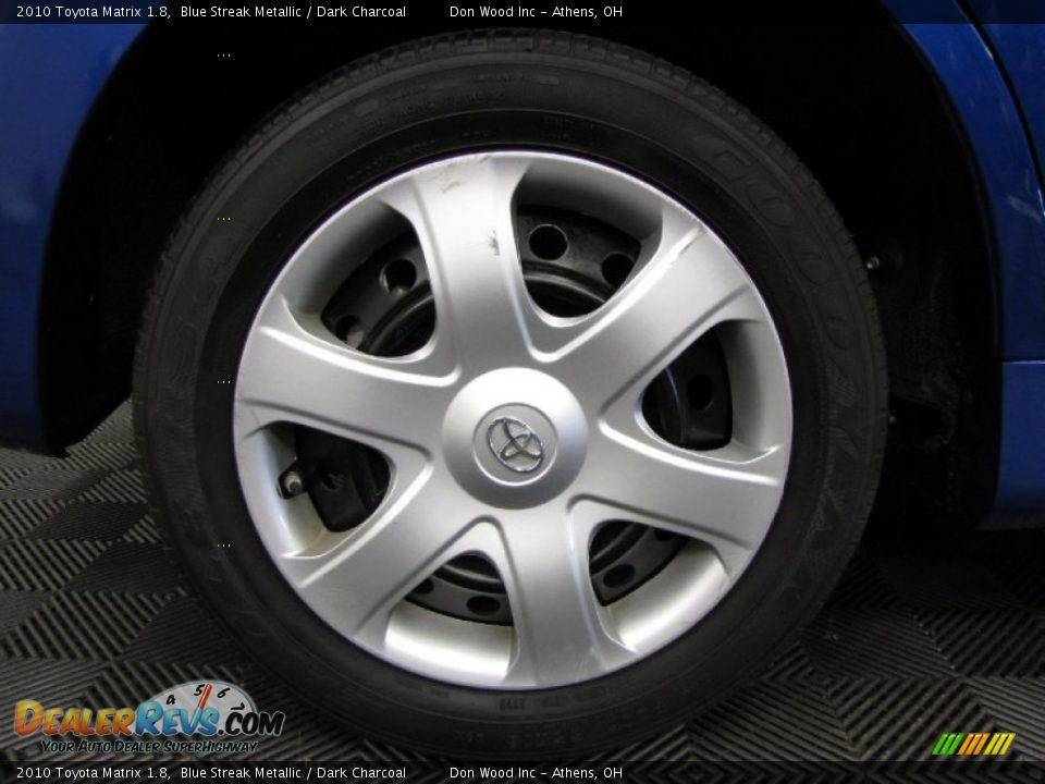 2010 Toyota Matrix 1.8 Blue Streak Metallic / Dark Charcoal Photo #24