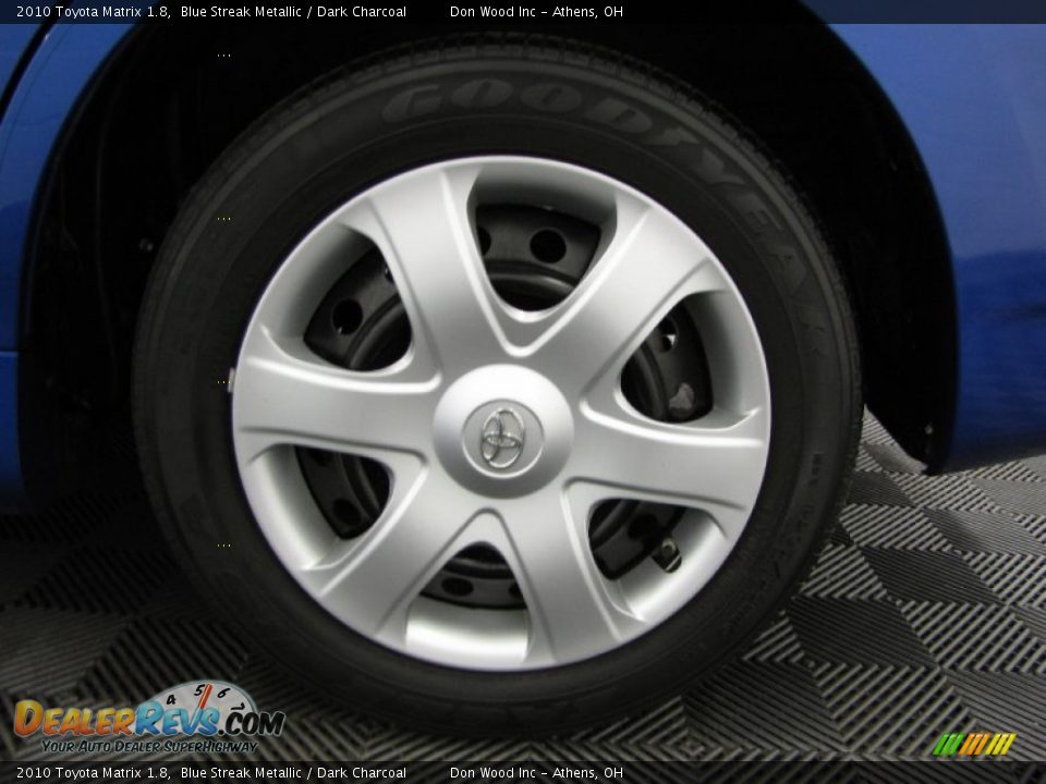 2010 Toyota Matrix 1.8 Blue Streak Metallic / Dark Charcoal Photo #25