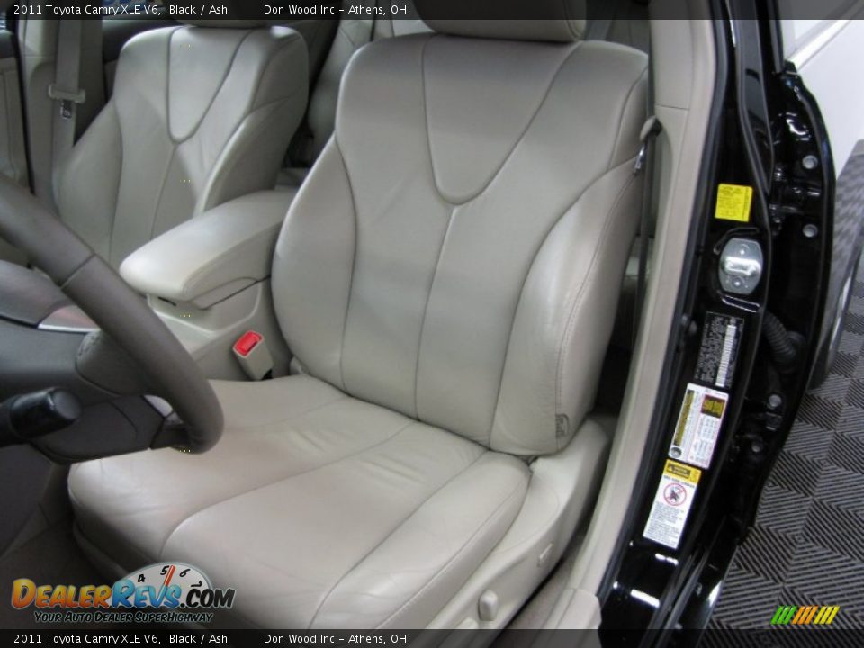 2011 Toyota Camry XLE V6 Black / Ash Photo #6