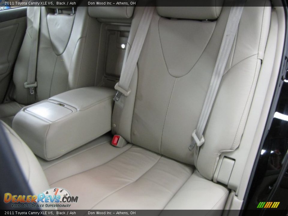 2011 Toyota Camry XLE V6 Black / Ash Photo #7