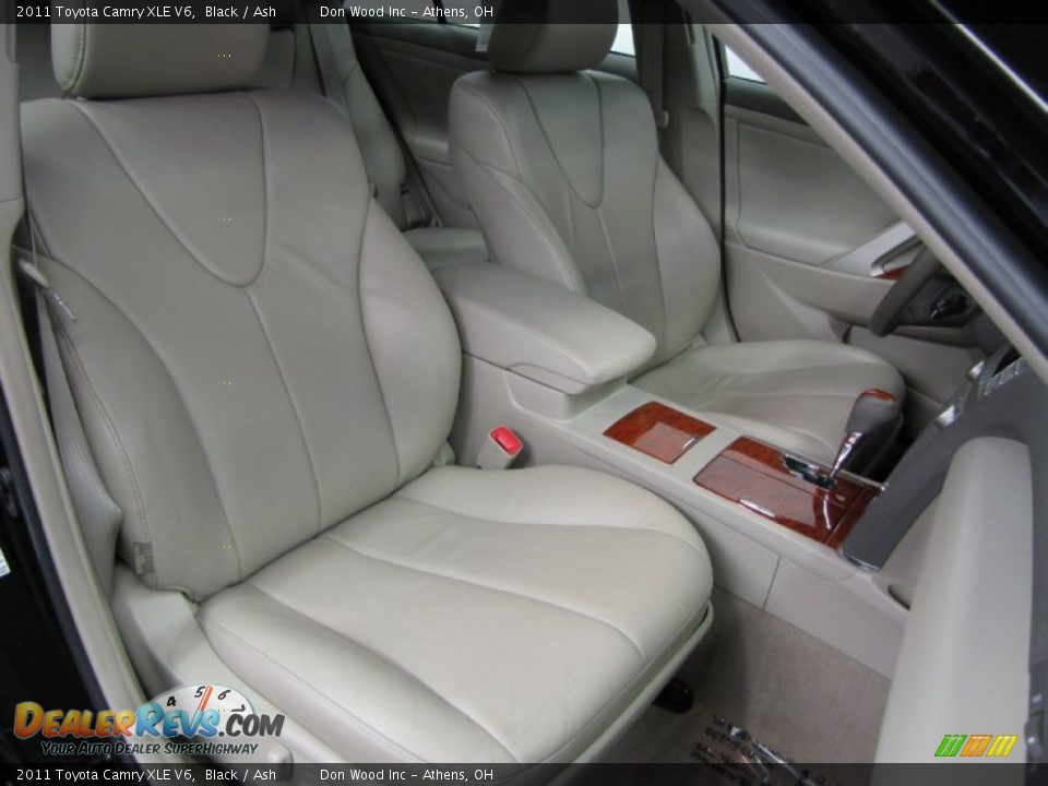 2011 Toyota Camry XLE V6 Black / Ash Photo #9