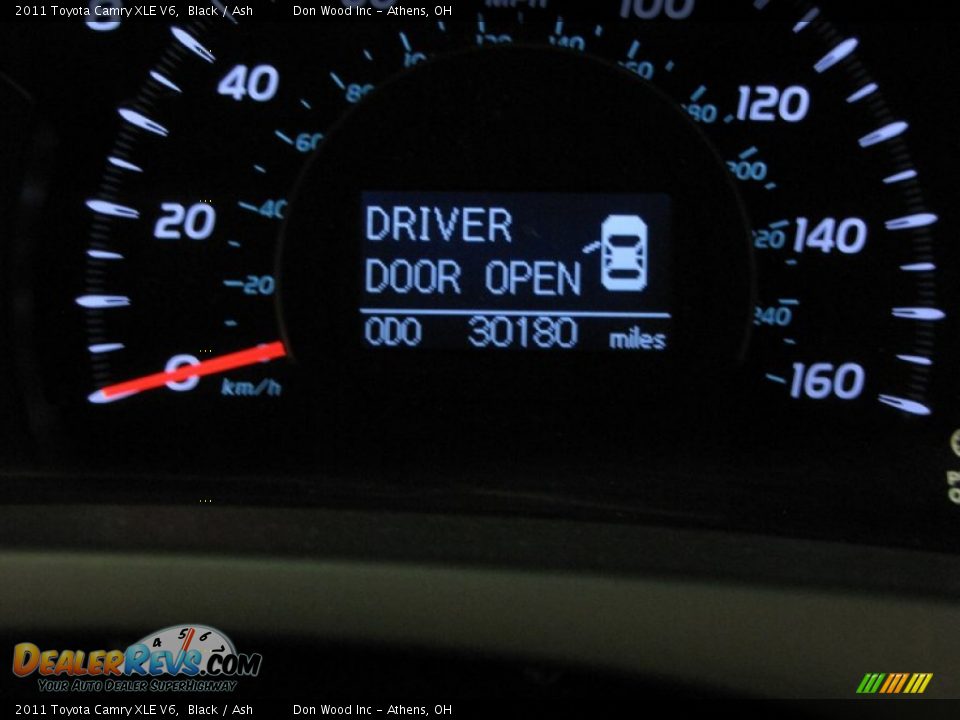 2011 Toyota Camry XLE V6 Black / Ash Photo #16