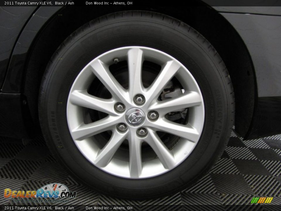 2011 Toyota Camry XLE V6 Black / Ash Photo #21