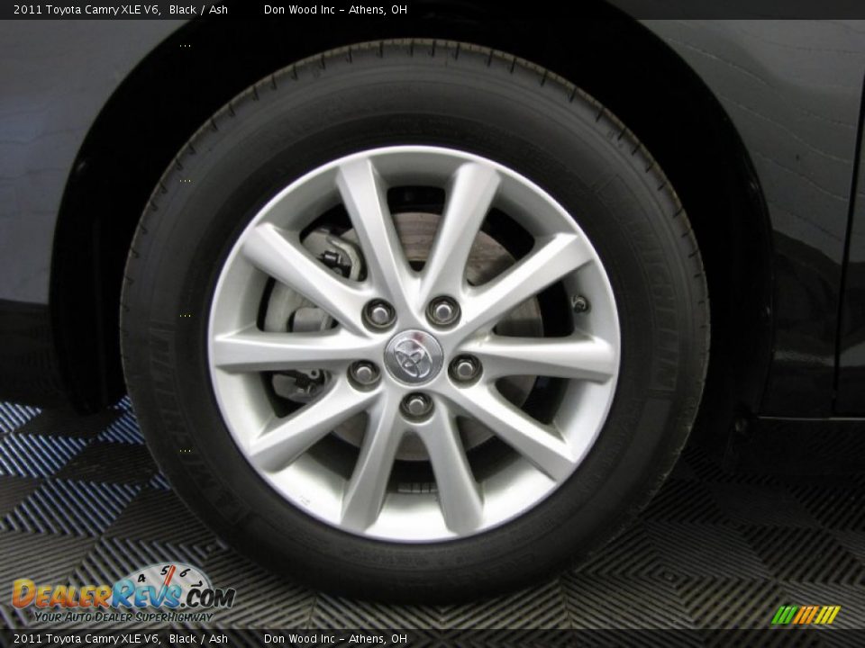 2011 Toyota Camry XLE V6 Black / Ash Photo #22