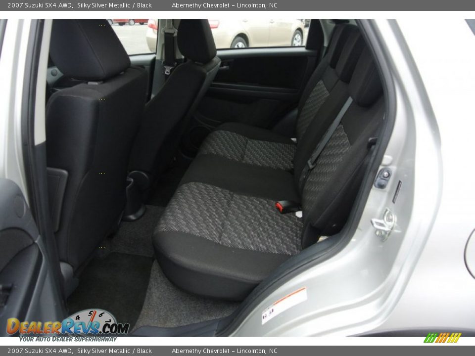 2007 Suzuki SX4 AWD Silky Silver Metallic / Black Photo #13