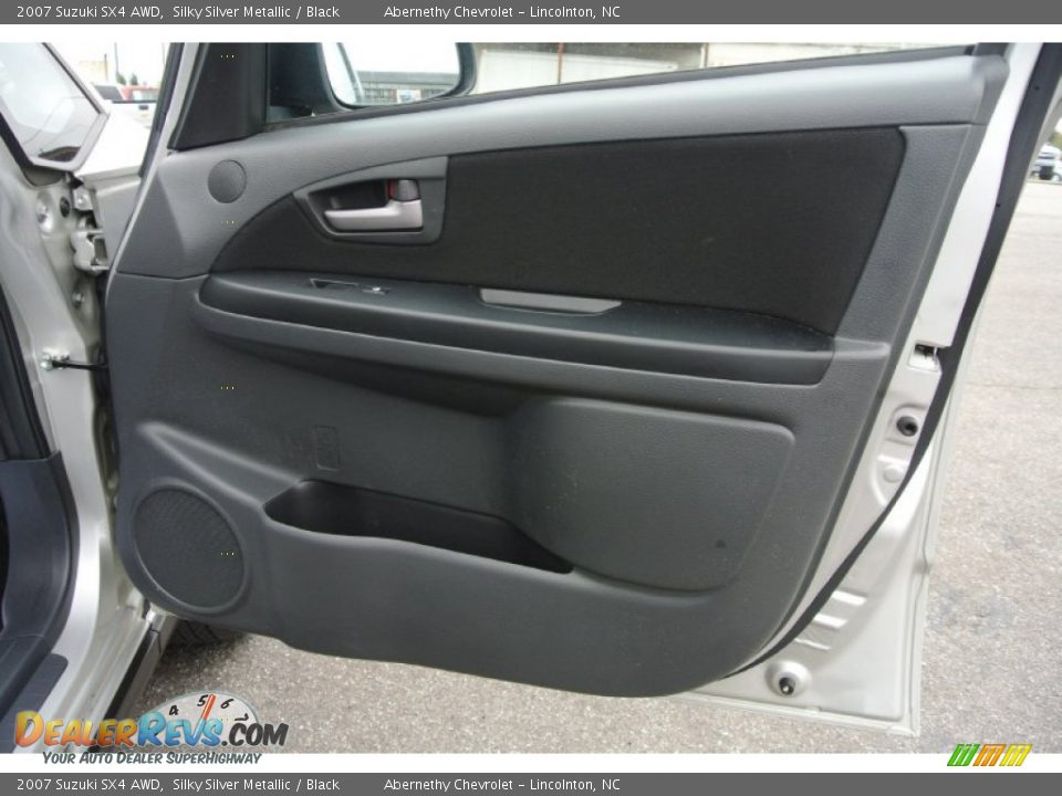2007 Suzuki SX4 AWD Silky Silver Metallic / Black Photo #18