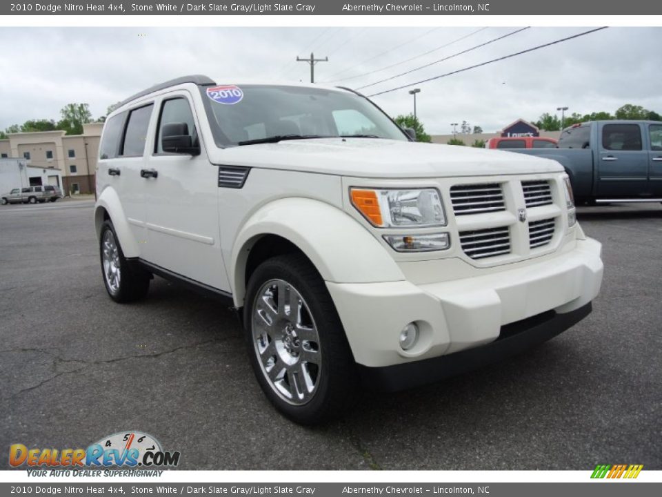 Front 3/4 View of 2010 Dodge Nitro Heat 4x4 Photo #1